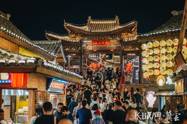 暖心服务再升级 唐山宴至河头老街专线温情启程